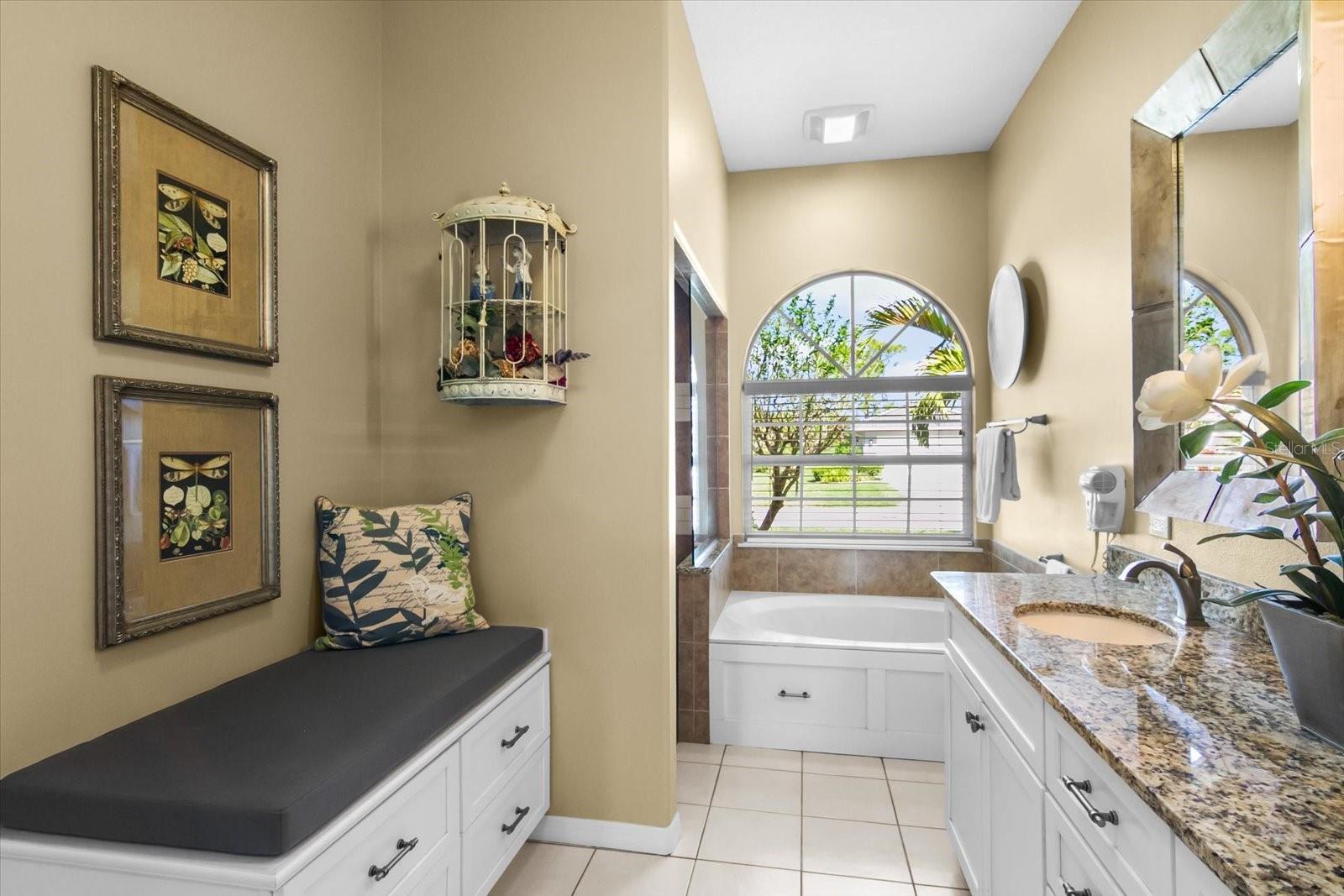 Image 28 of 56 For 1994 White Feather Lane