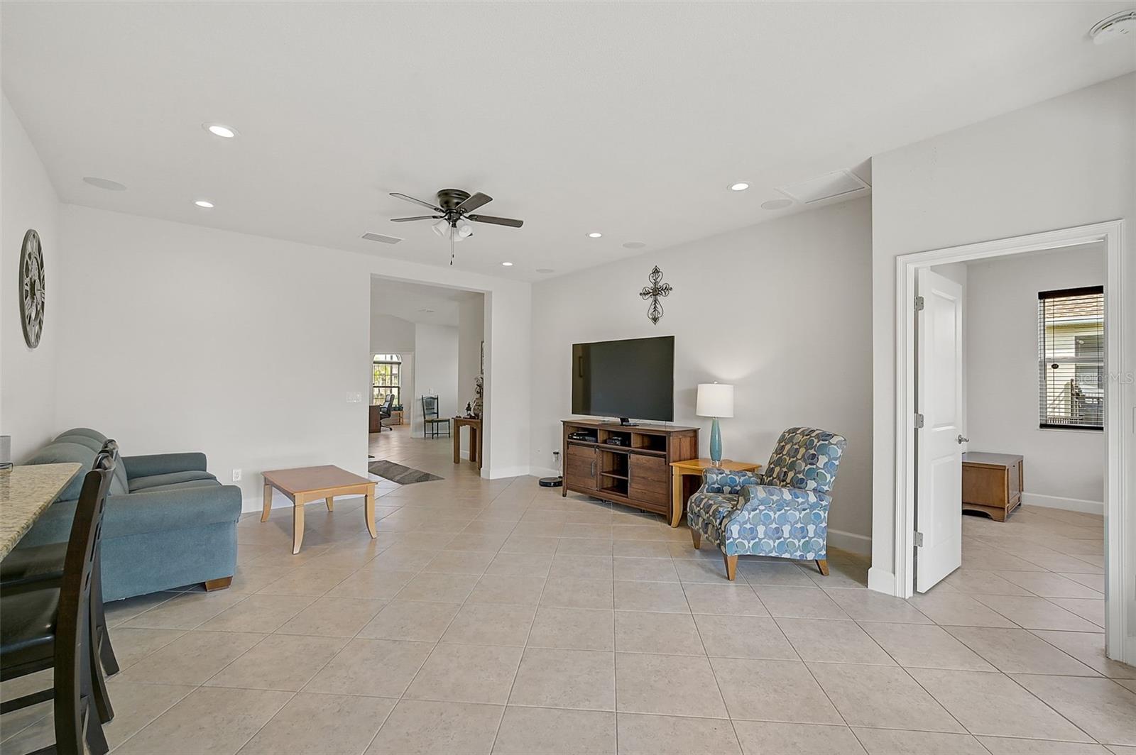 Image 29 of 31 For 5514 69th Place E