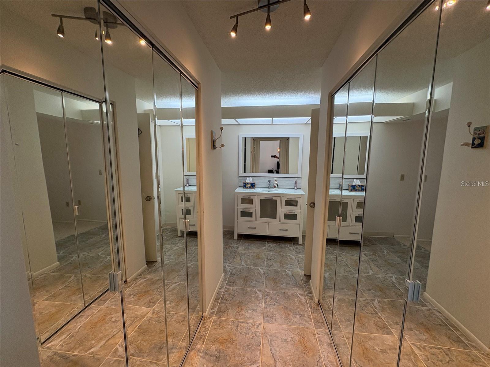 Image 18 of 37 For 7234 Cloister Drive 7234