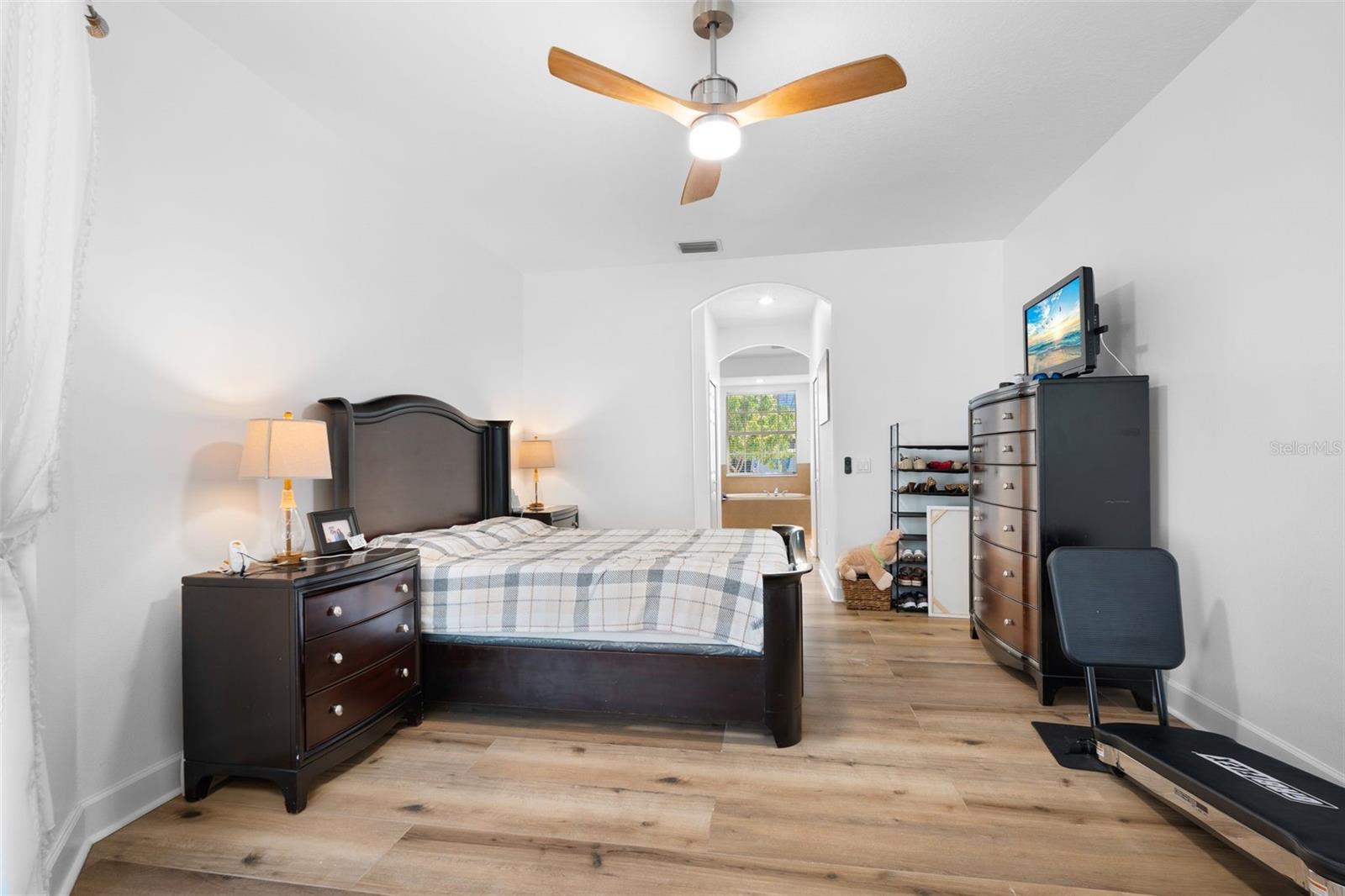 Image 19 of 69 For 11439 57th Street E