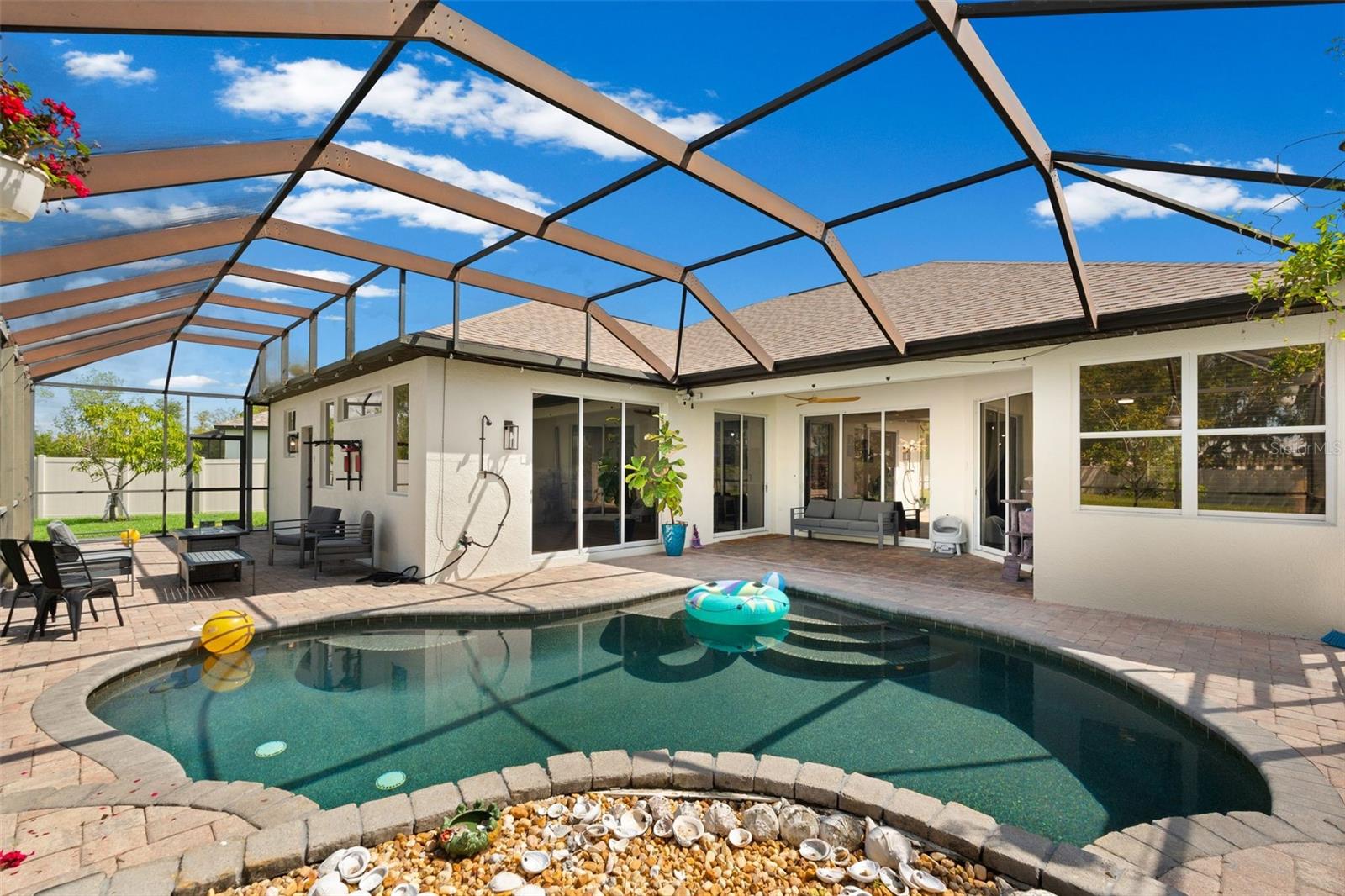 Image 42 of 69 For 11439 57th Street E