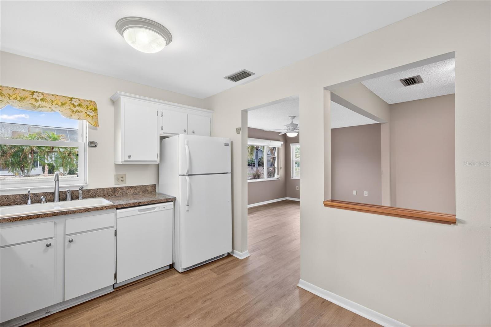 Image 12 of 49 For 1529 Allegheny Drive