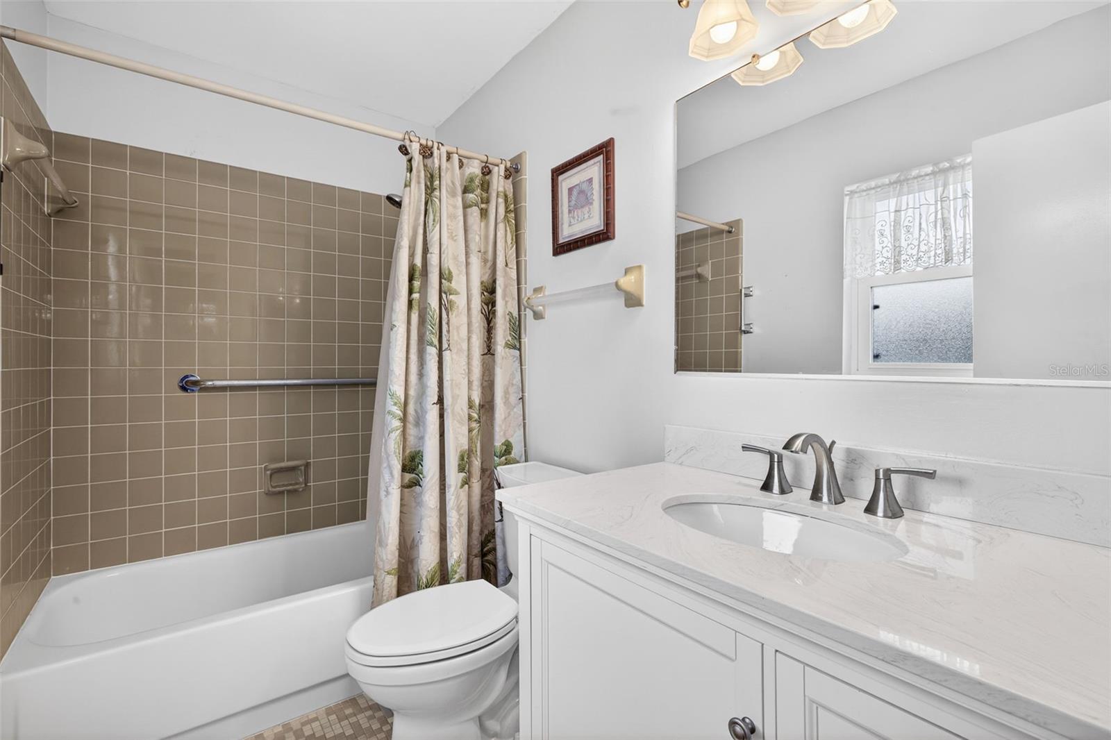 Image 16 of 49 For 1529 Allegheny Drive