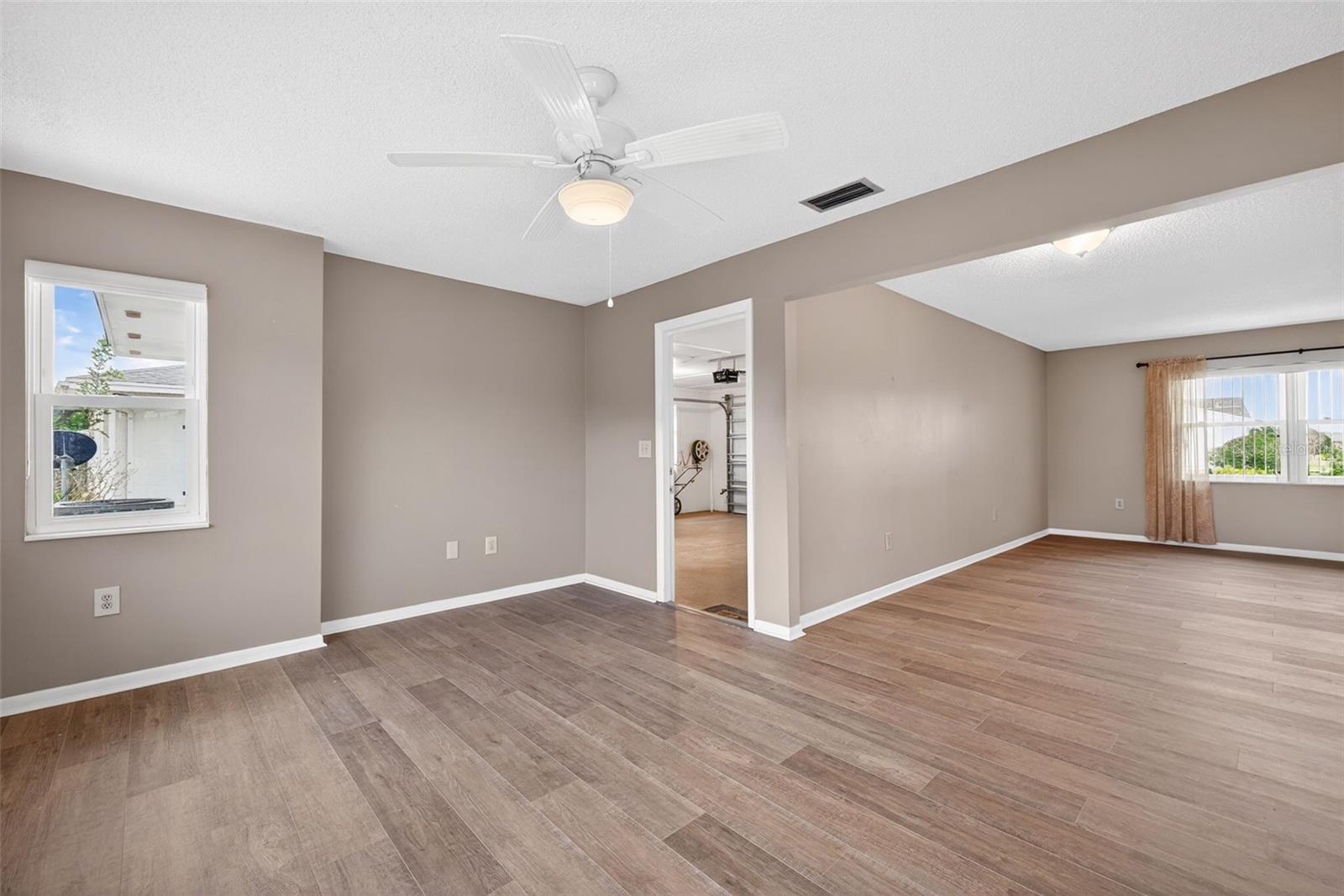 Image 22 of 49 For 1529 Allegheny Drive