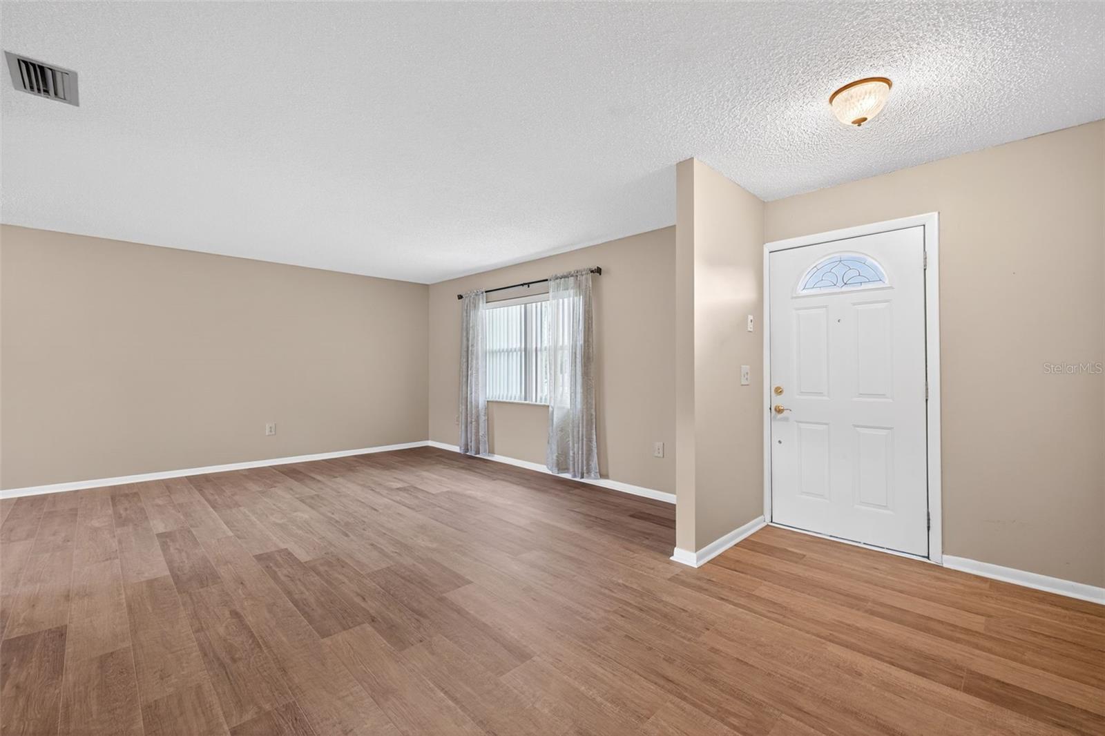 Image 3 of 49 For 1529 Allegheny Drive