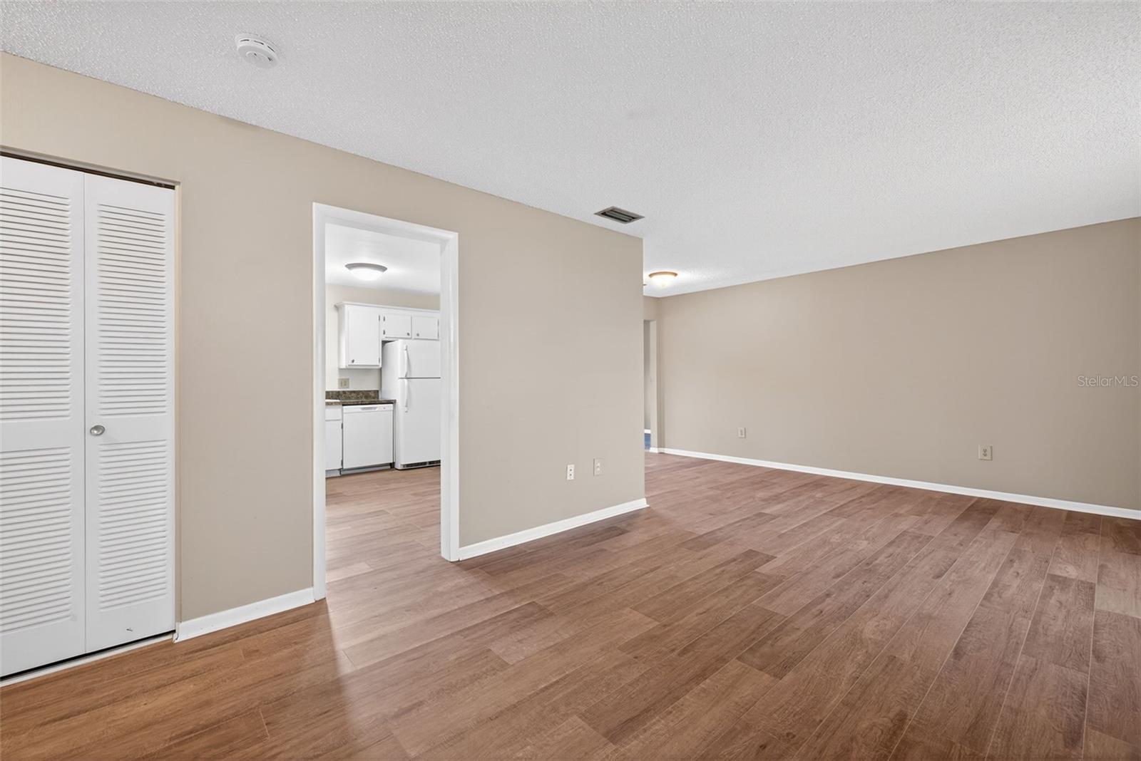 Image 5 of 49 For 1529 Allegheny Drive