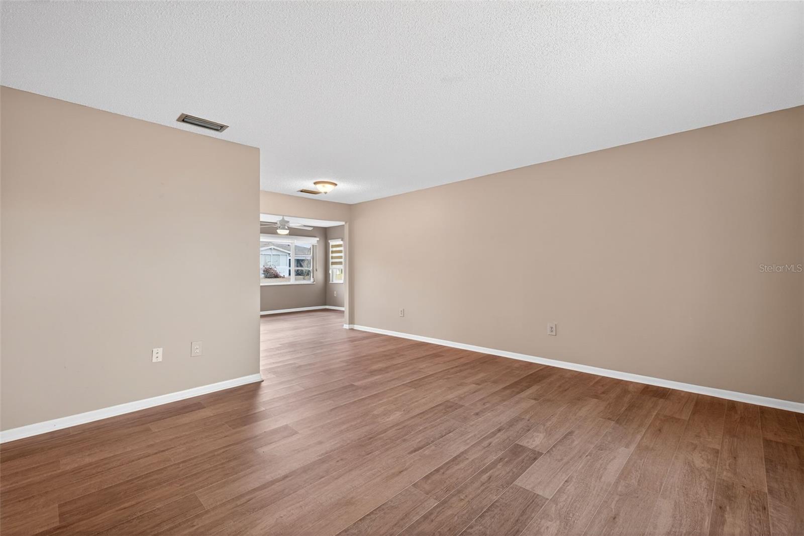 Image 6 of 49 For 1529 Allegheny Drive