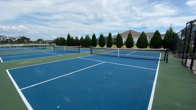 Image 36 of 53 For 13845 Old Creek Court