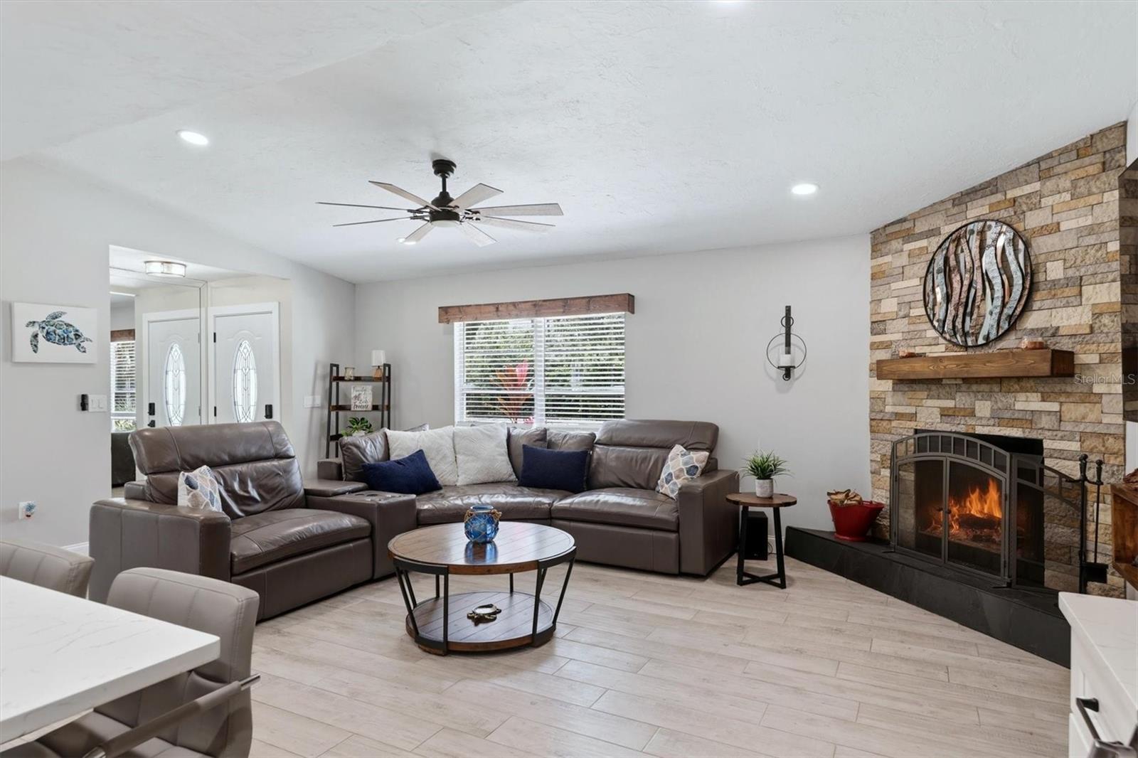 Image 10 of 46 For 1417 70th Street Court E