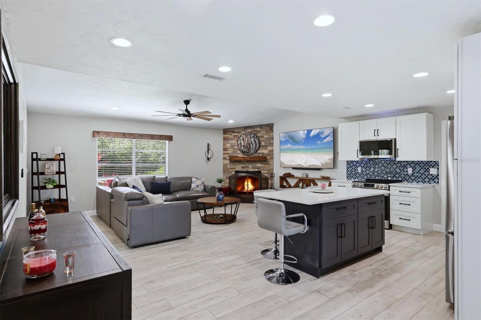 Image 17 of 46 For 1417 70th Street Court E