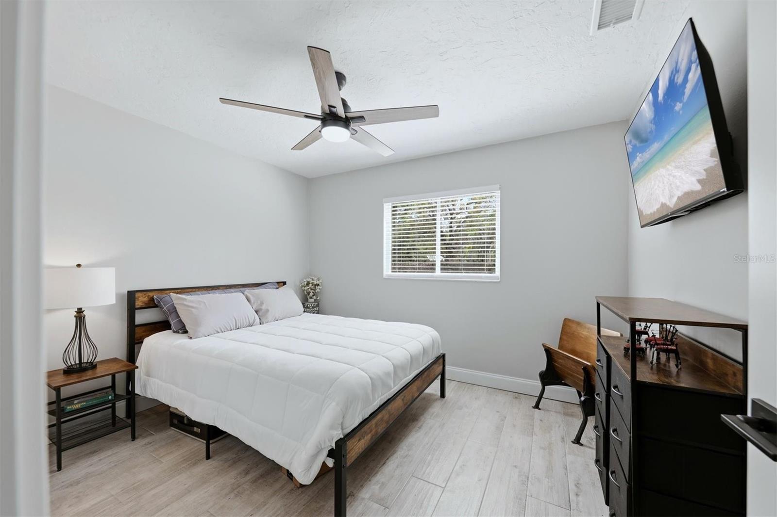 Image 23 of 46 For 1417 70th Street Court E