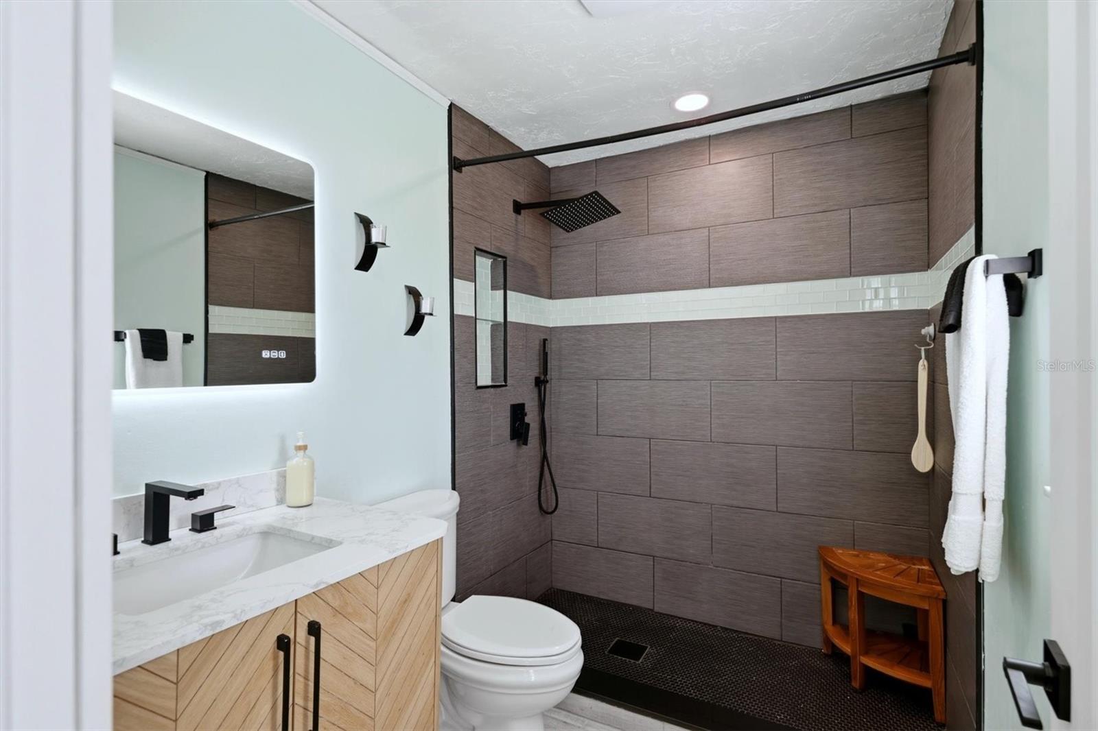 Image 26 of 46 For 1417 70th Street Court E