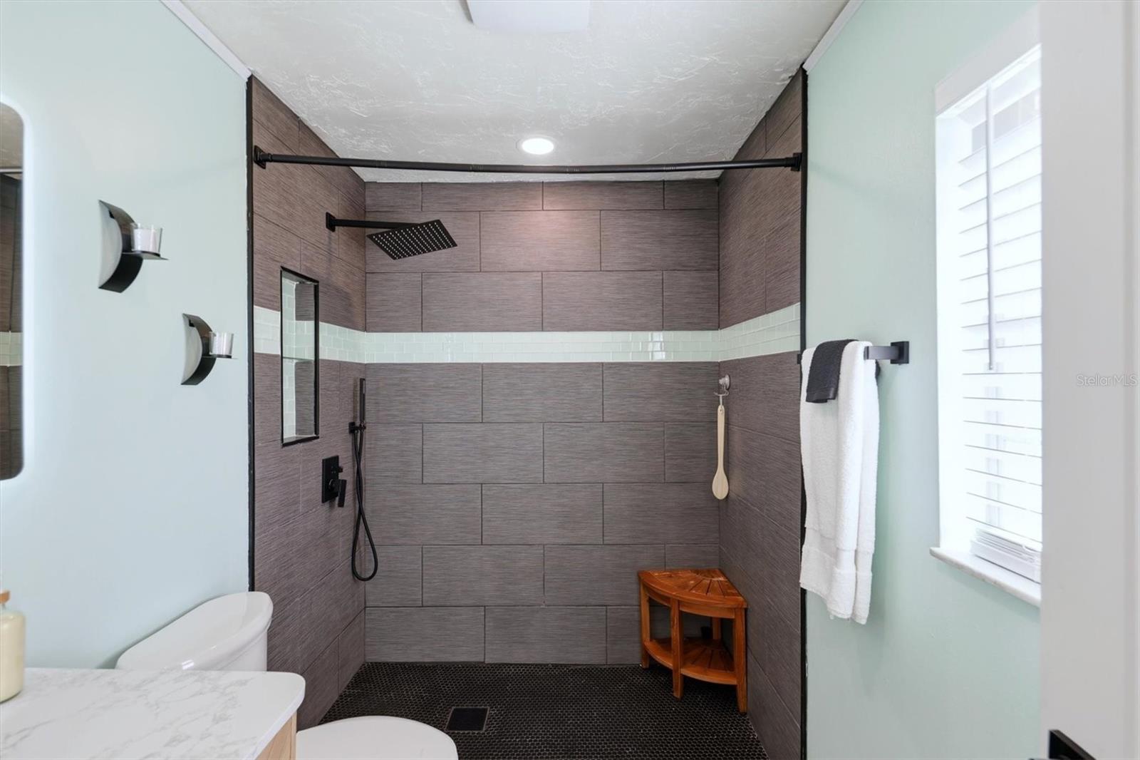 Image 27 of 46 For 1417 70th Street Court E