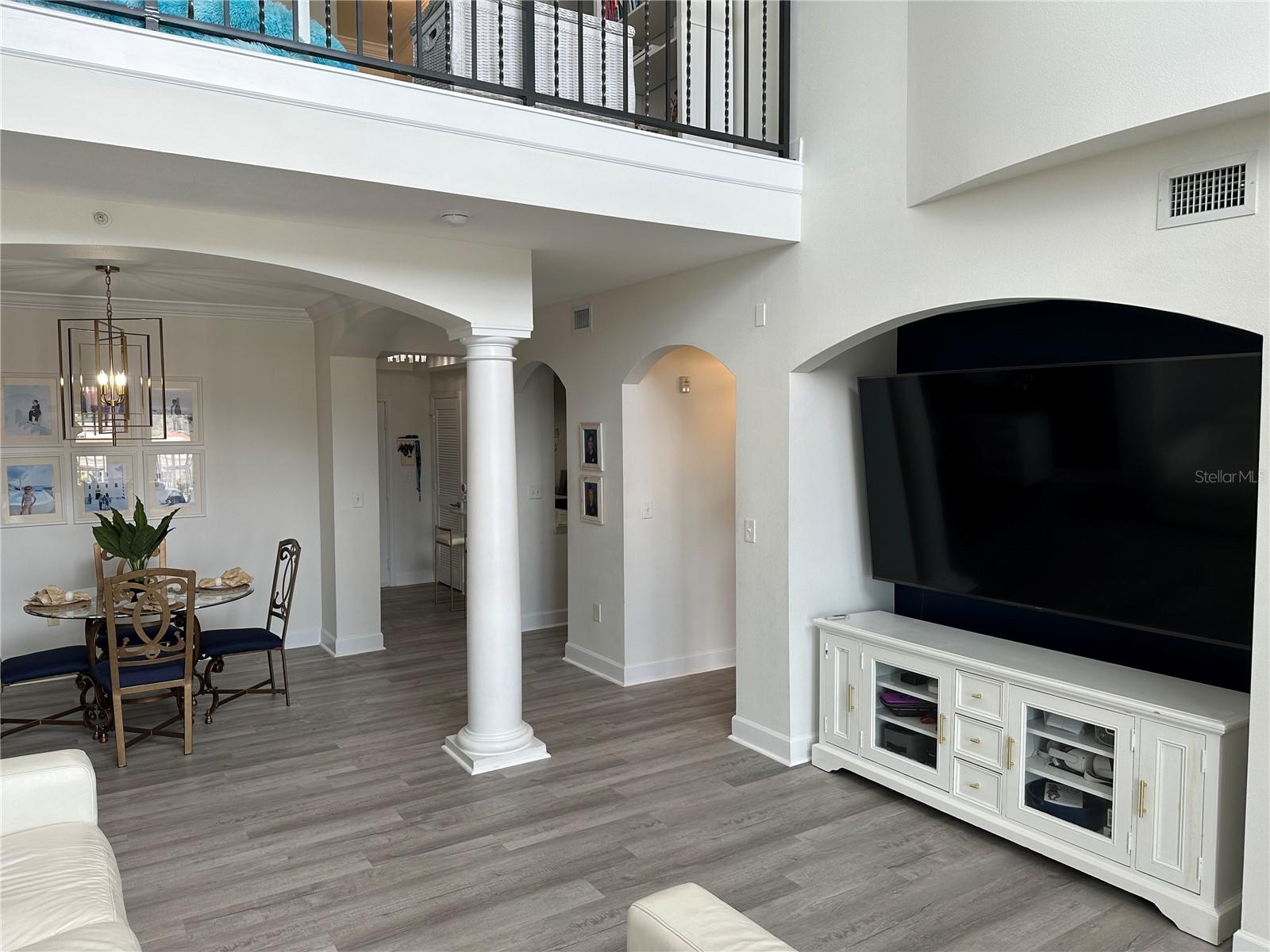 Image 11 of 41 For 808 3rd Avenue W 701