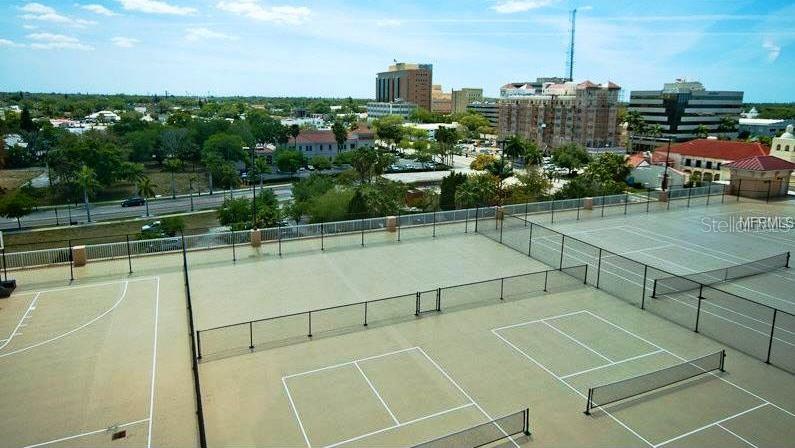 Image 29 of 41 For 808 3rd Avenue W 701