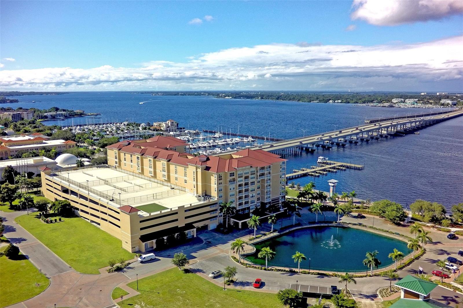 Image 38 of 41 For 808 3rd Avenue W 701