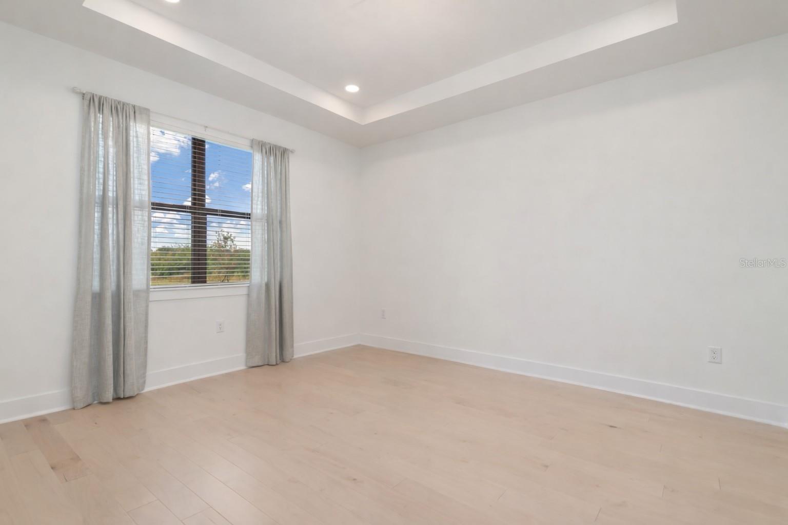 Image 14 of 56 For 18881 Daybreak Drive