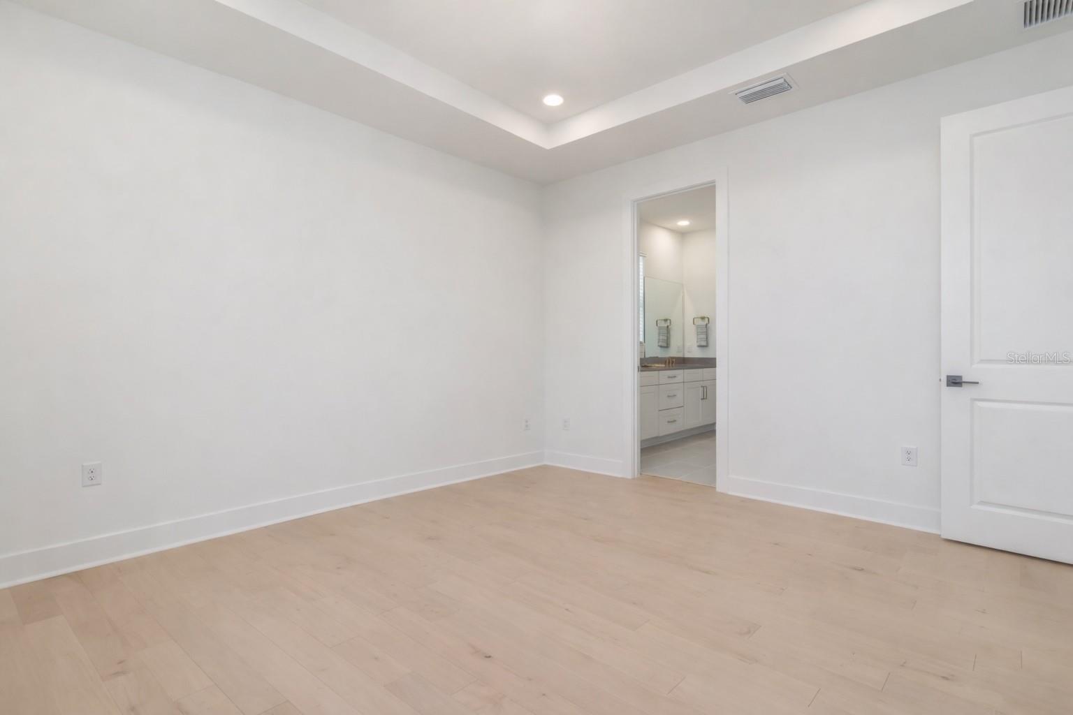 Image 15 of 56 For 18881 Daybreak Drive