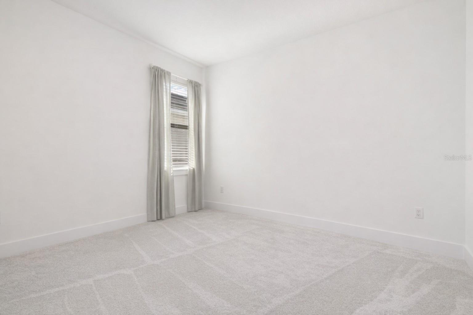 Image 23 of 56 For 18881 Daybreak Drive