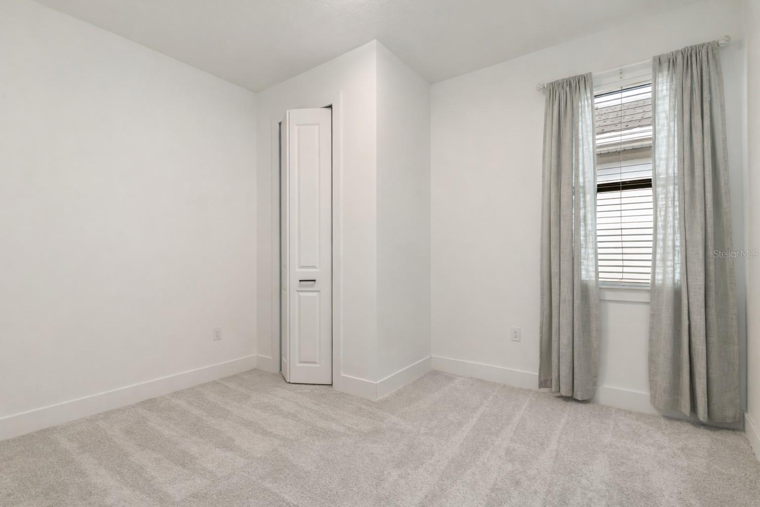 Image 24 of 56 For 18881 Daybreak Drive