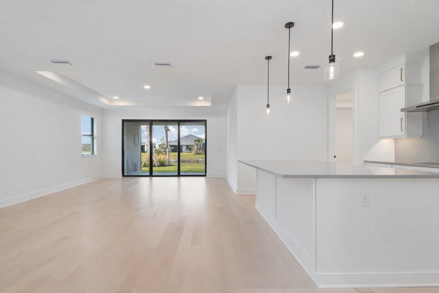 Image 4 of 56 For 18881 Daybreak Drive