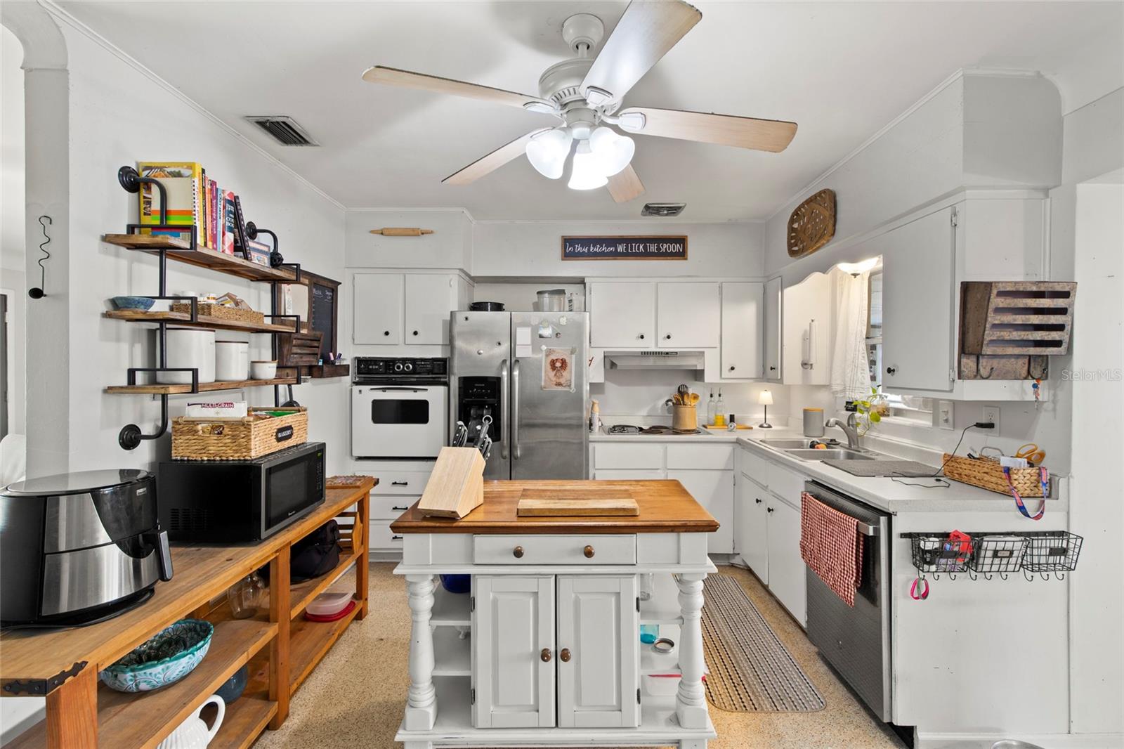 Image 2 of 19 For 1361 Belleair Road