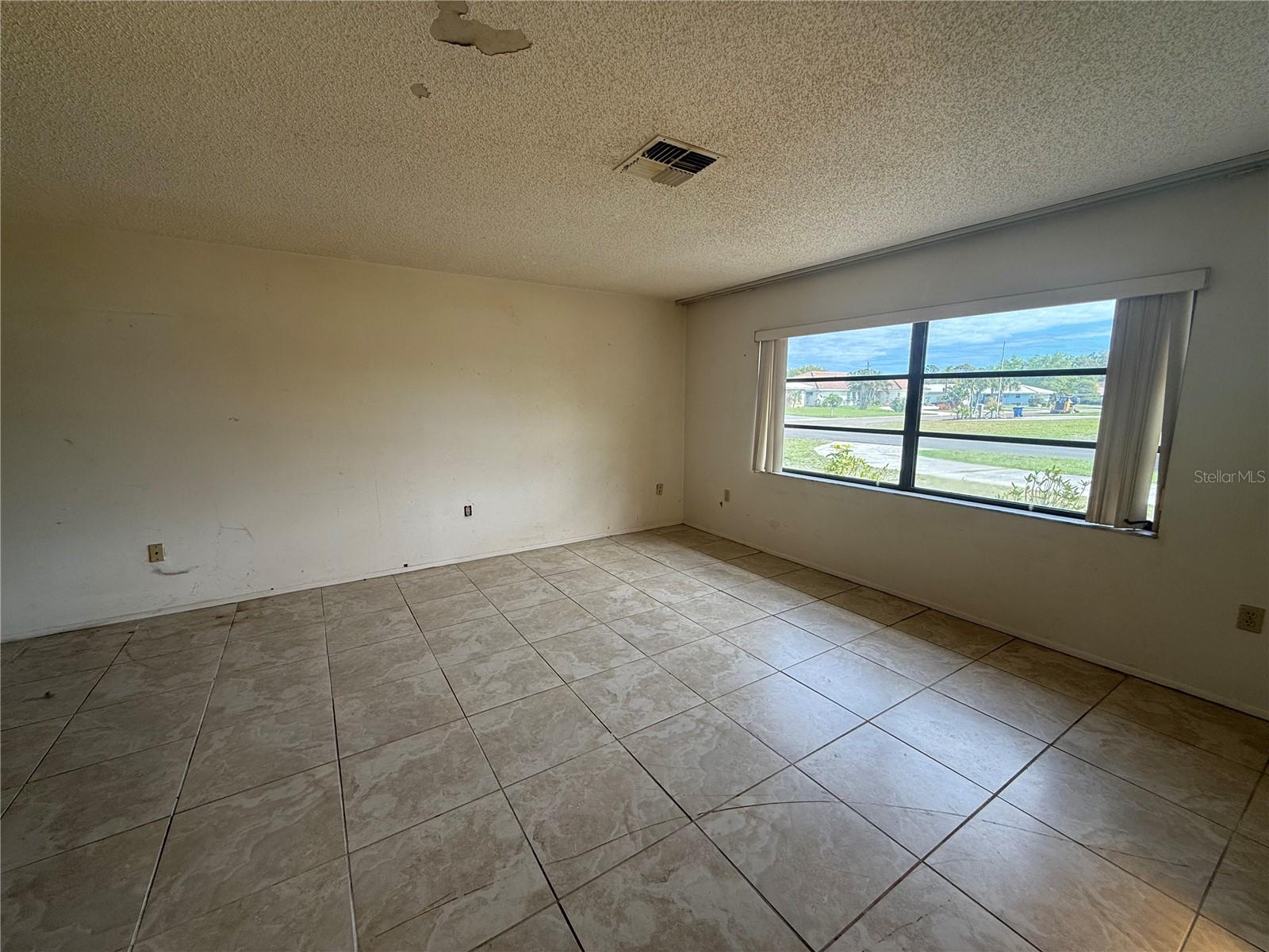 Image 6 of 39 For 116 1st Avenue