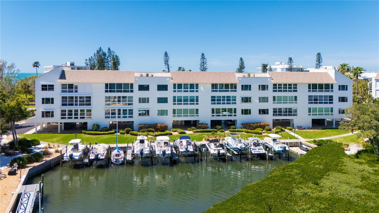 Image 10 of 61 For 4500 Gulf Of Mexico Drive 3