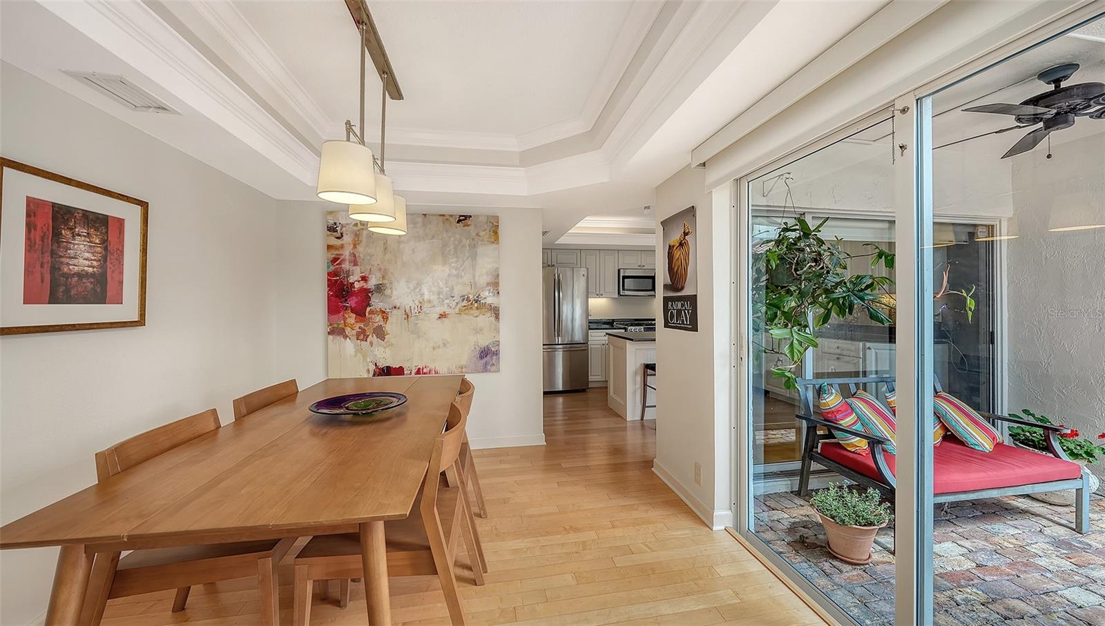 Image 13 of 52 For 200 Cocoanut Avenue 4