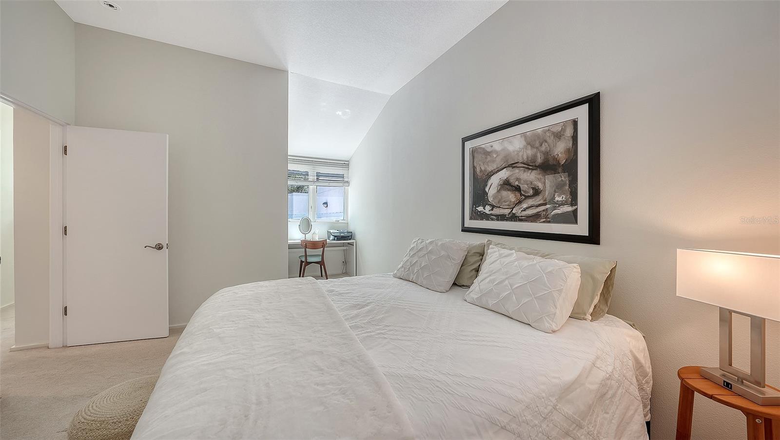 Image 25 of 52 For 200 Cocoanut Avenue 4