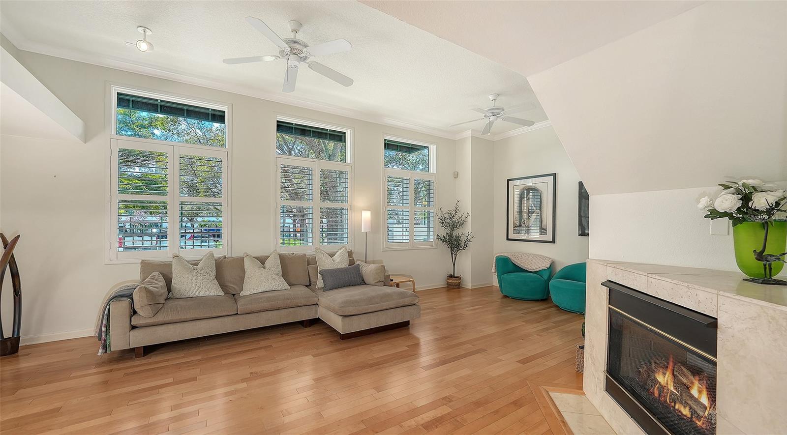 Image 6 of 52 For 200 Cocoanut Avenue 4