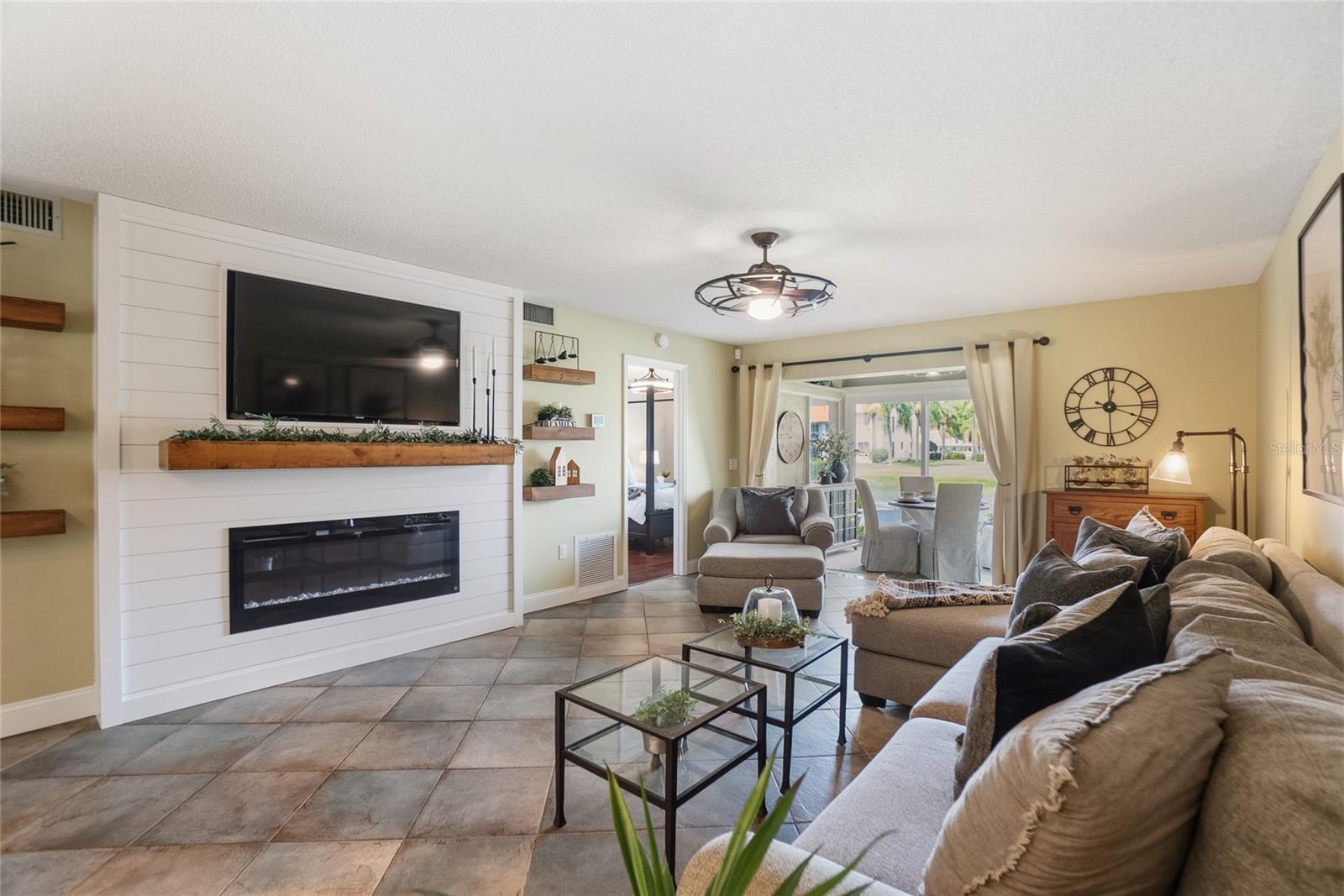 Image 10 of 40 For 4242 Madeira Court 3315