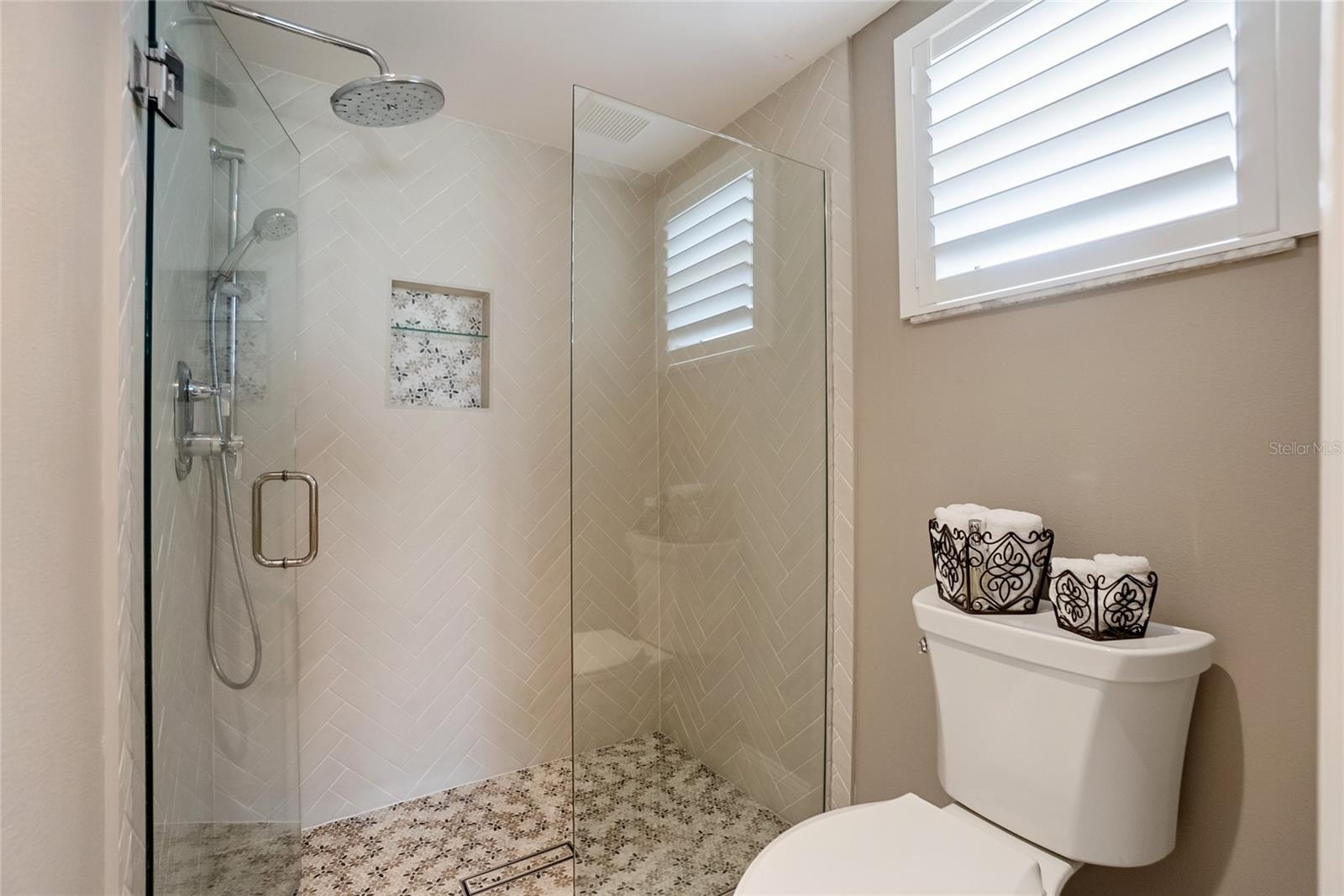 Image 23 of 40 For 4242 Madeira Court 3315