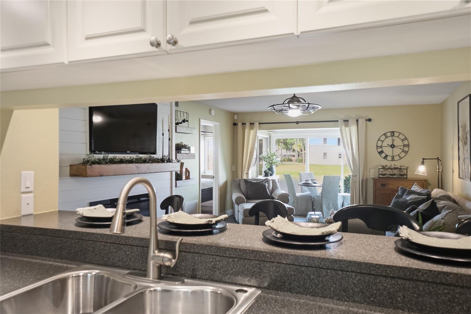 Image 7 of 40 For 4242 Madeira Court 3315