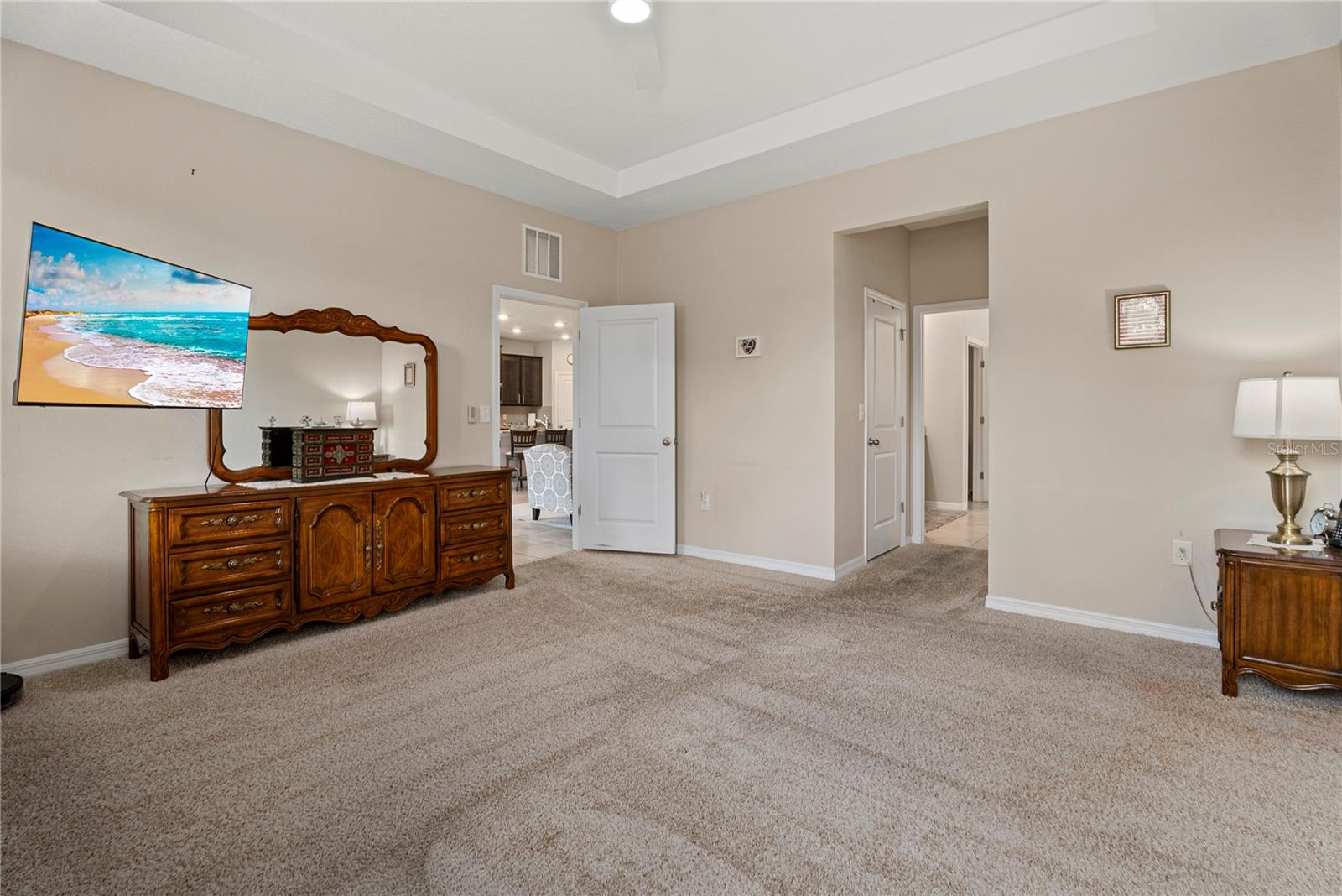 Image 24 of 41 For 16478 Woodside Glen