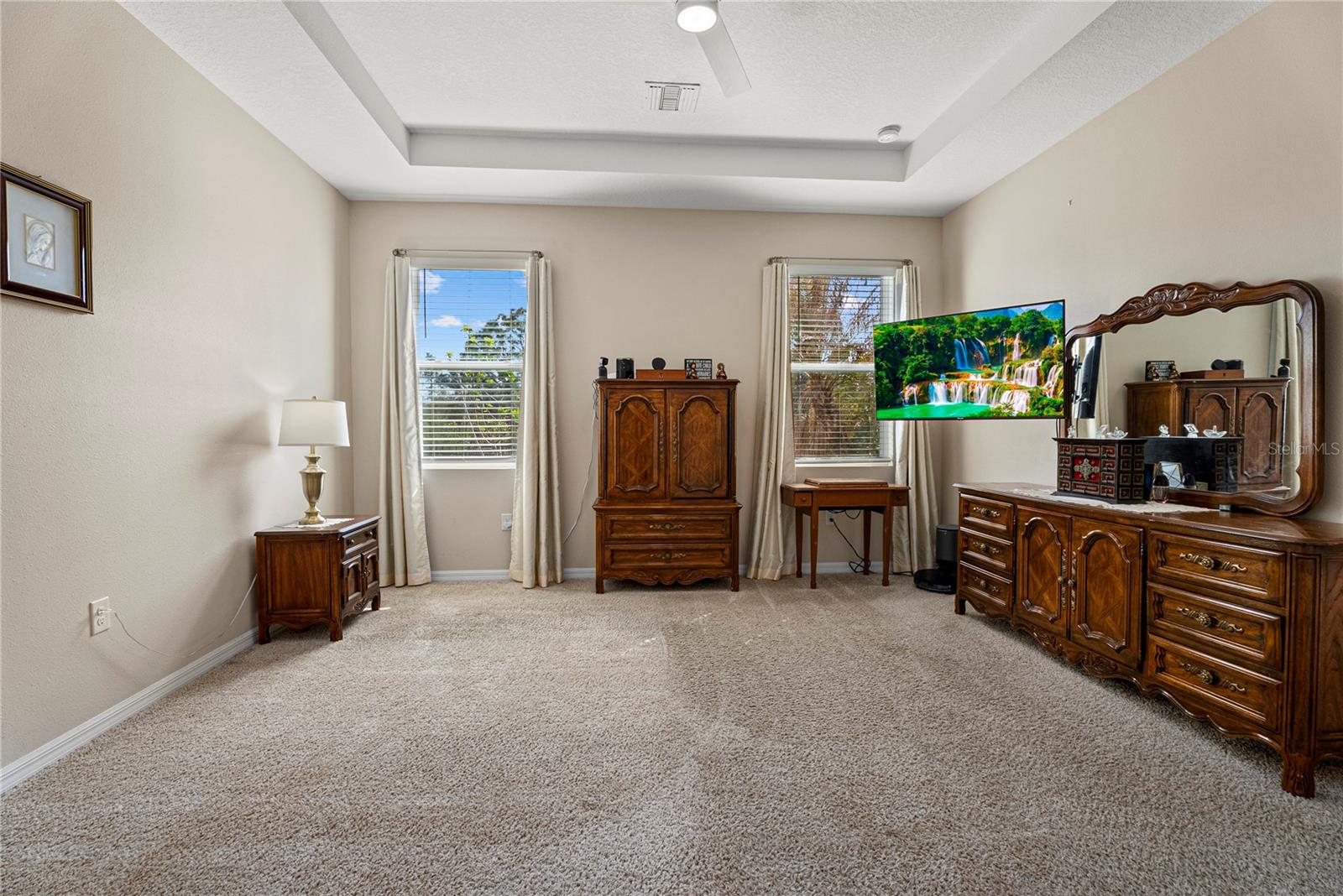 Image 25 of 41 For 16478 Woodside Glen