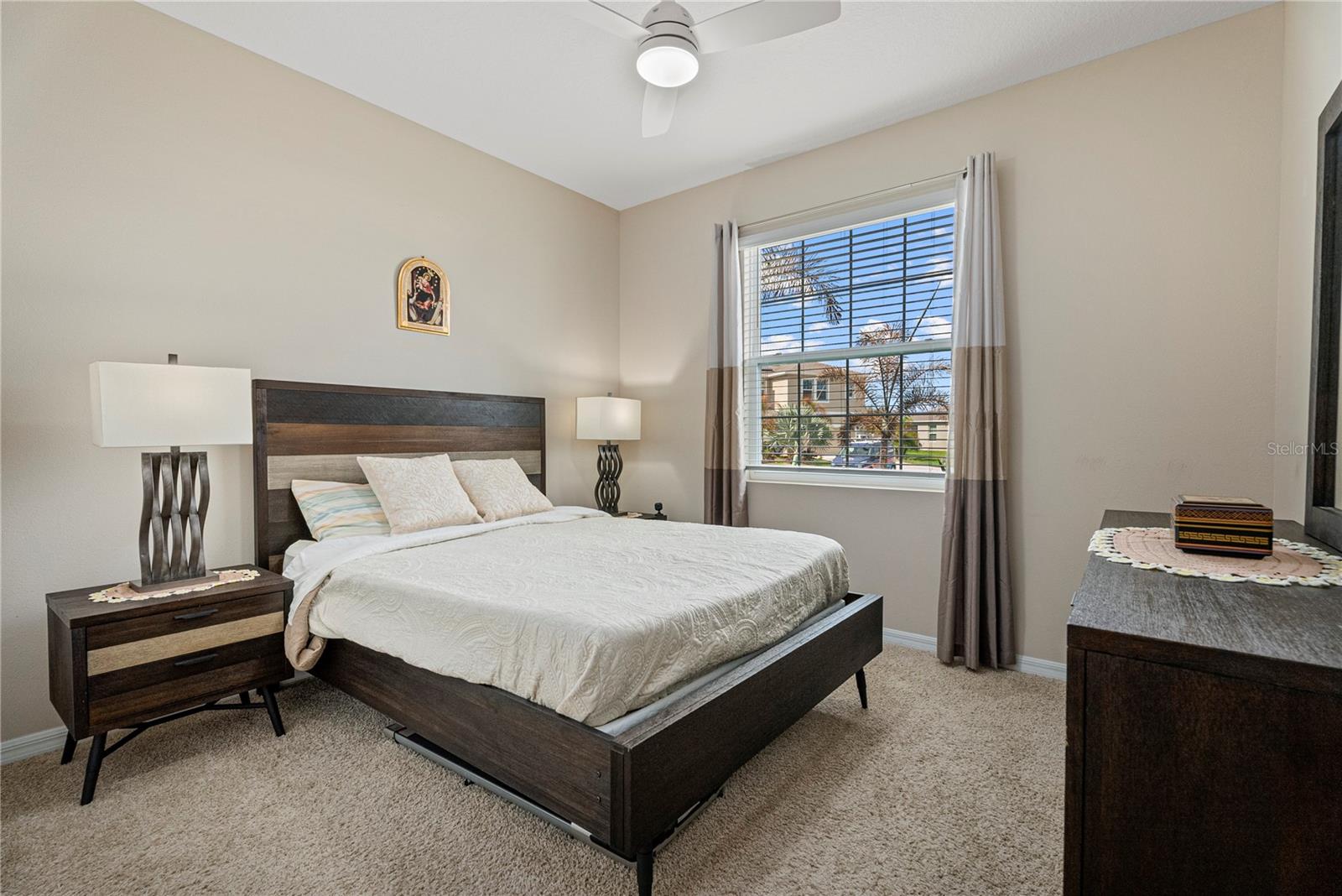 Image 6 of 41 For 16478 Woodside Glen