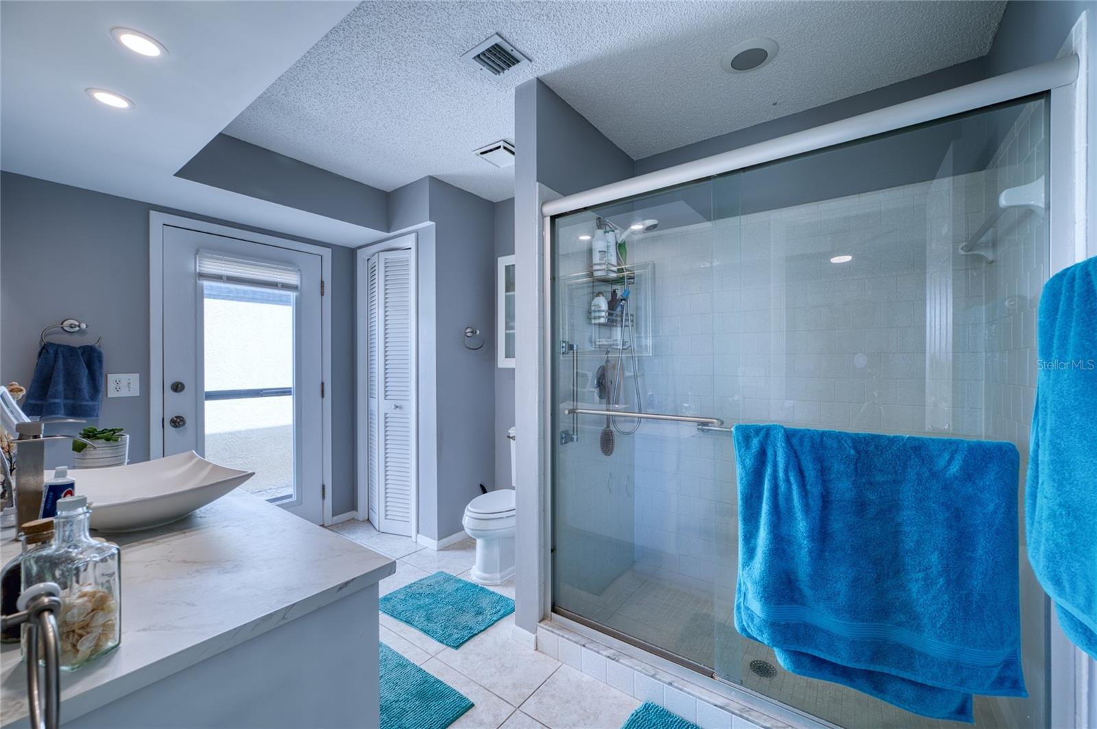 Image 10 of 37 For 76 Sandstone Circle