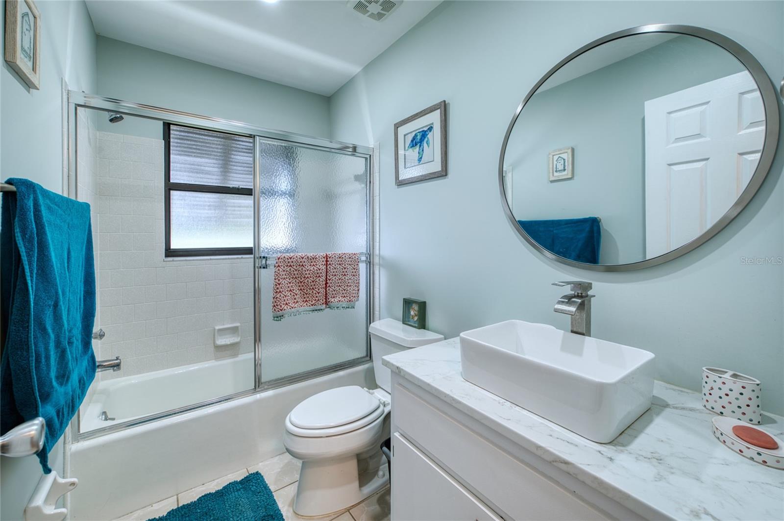 Image 14 of 37 For 76 Sandstone Circle