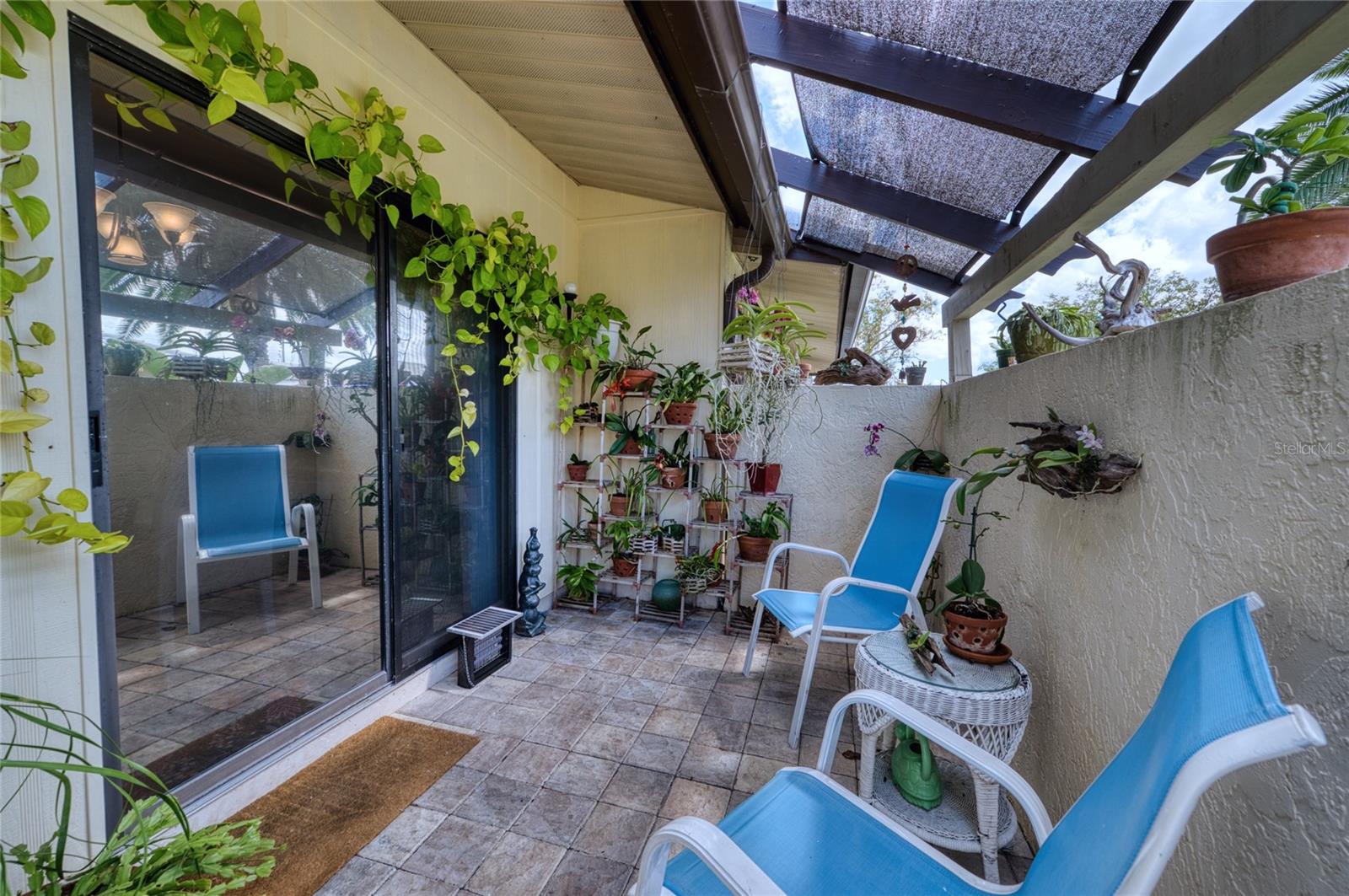 Image 16 of 37 For 76 Sandstone Circle