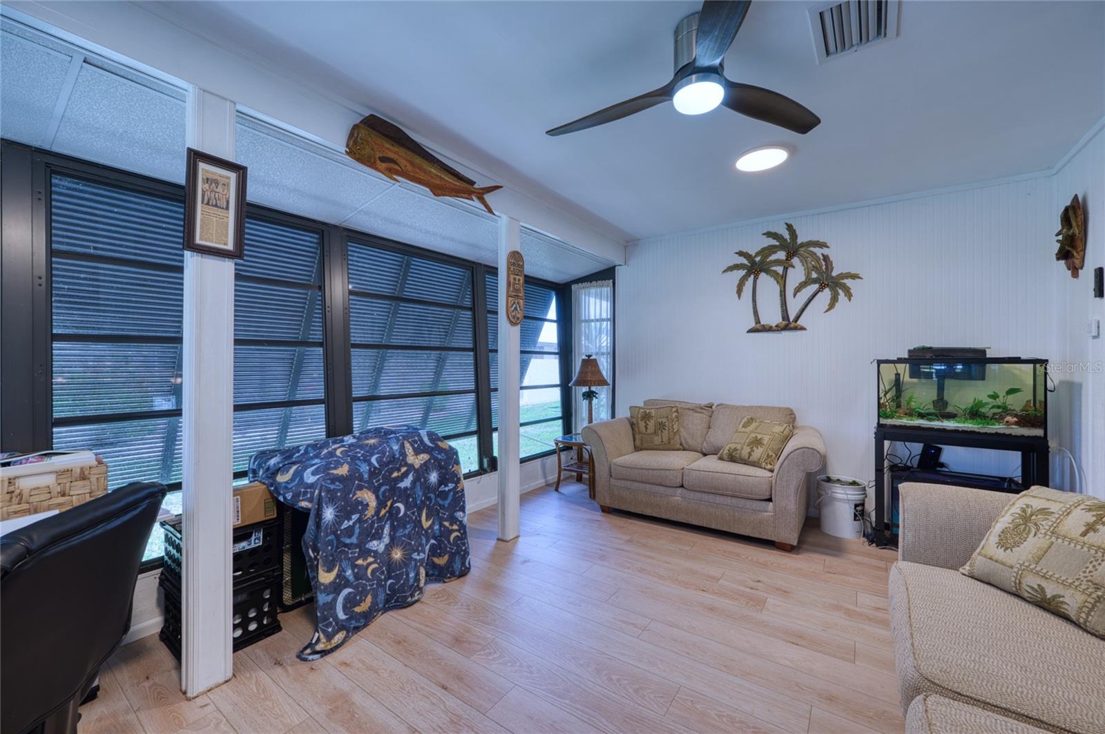 Image 19 of 37 For 76 Sandstone Circle