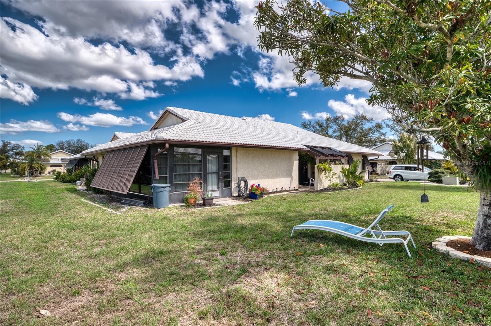 Image 22 of 37 For 76 Sandstone Circle