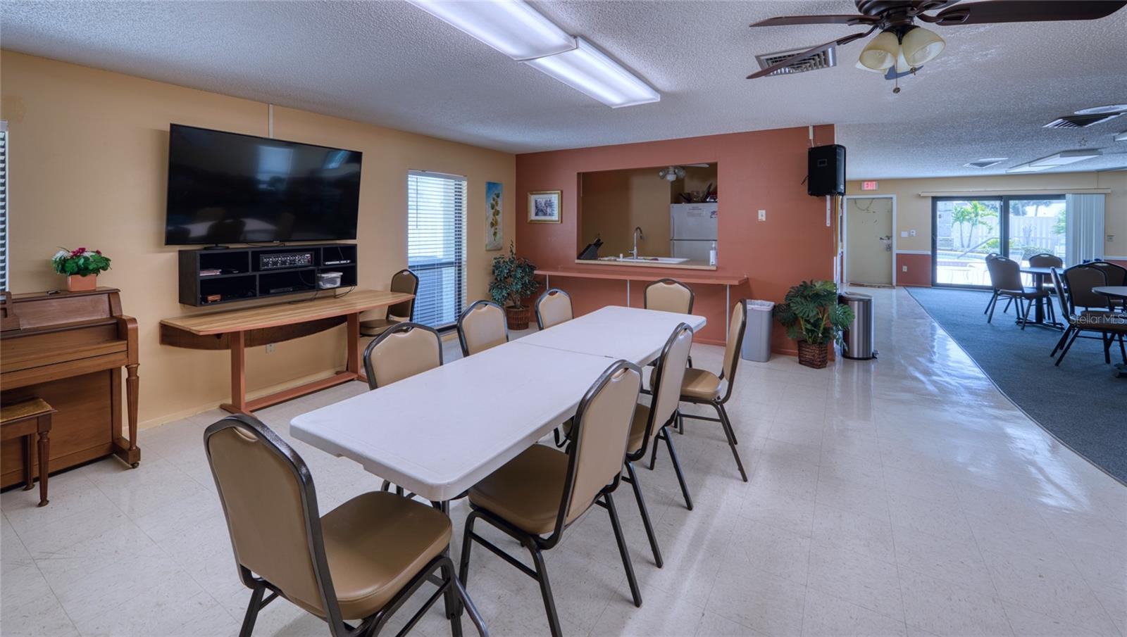 Image 28 of 37 For 76 Sandstone Circle