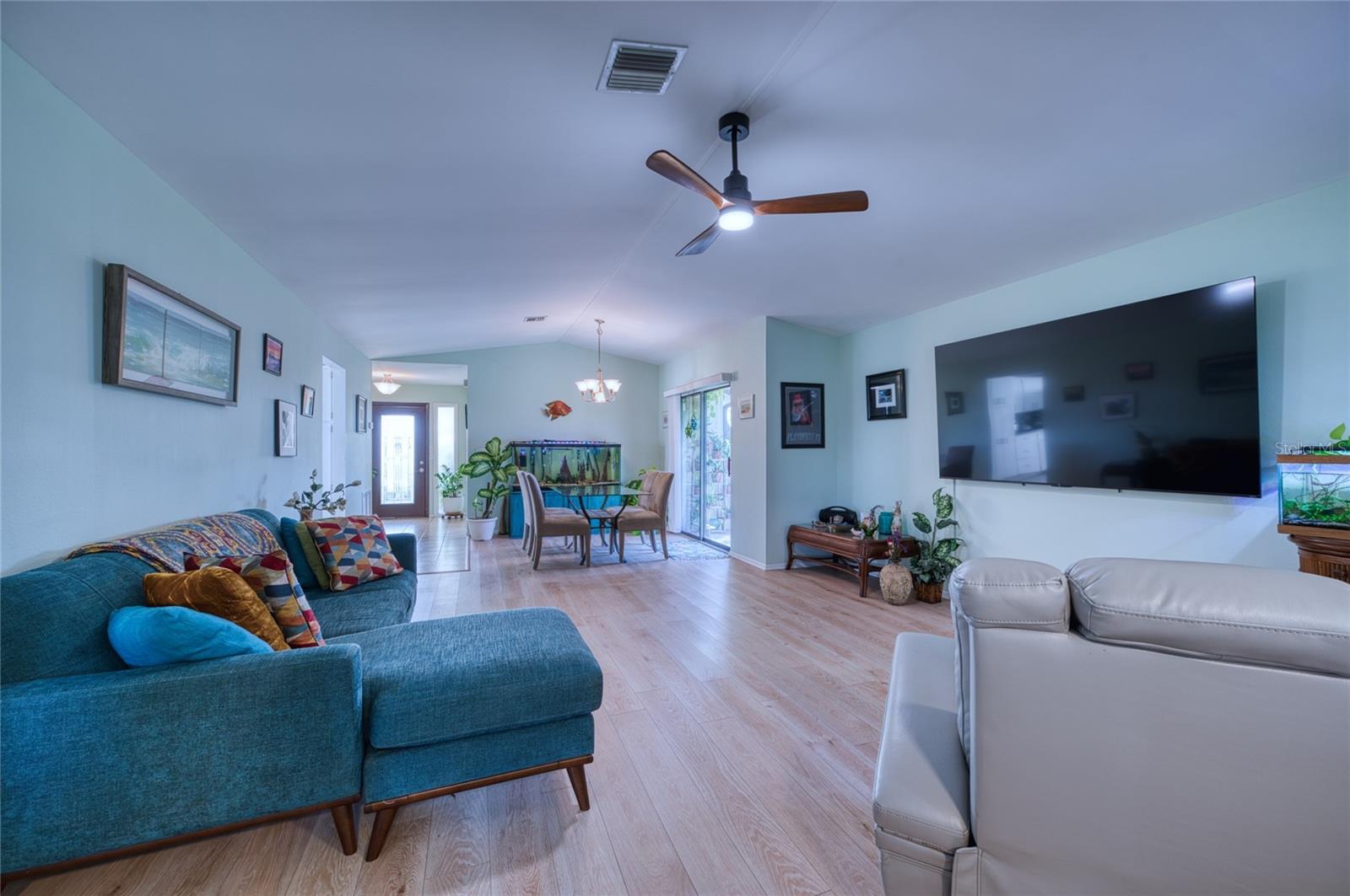 Image 3 of 37 For 76 Sandstone Circle