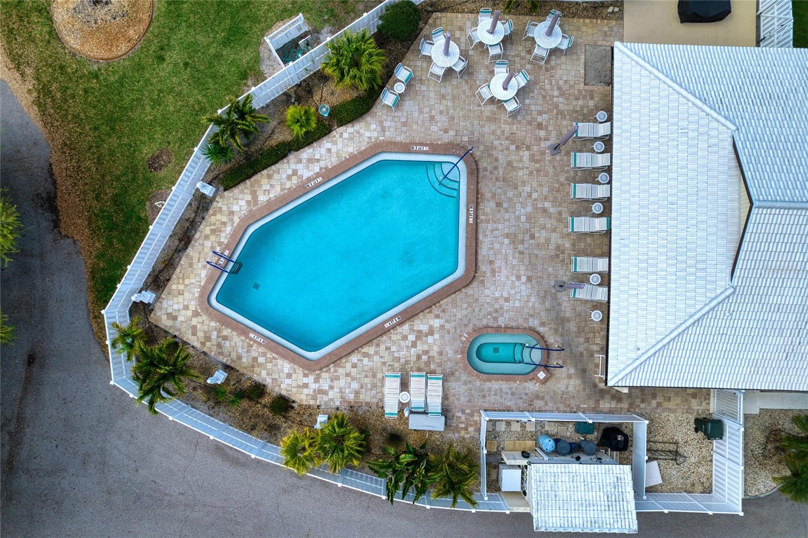 Image 34 of 37 For 76 Sandstone Circle