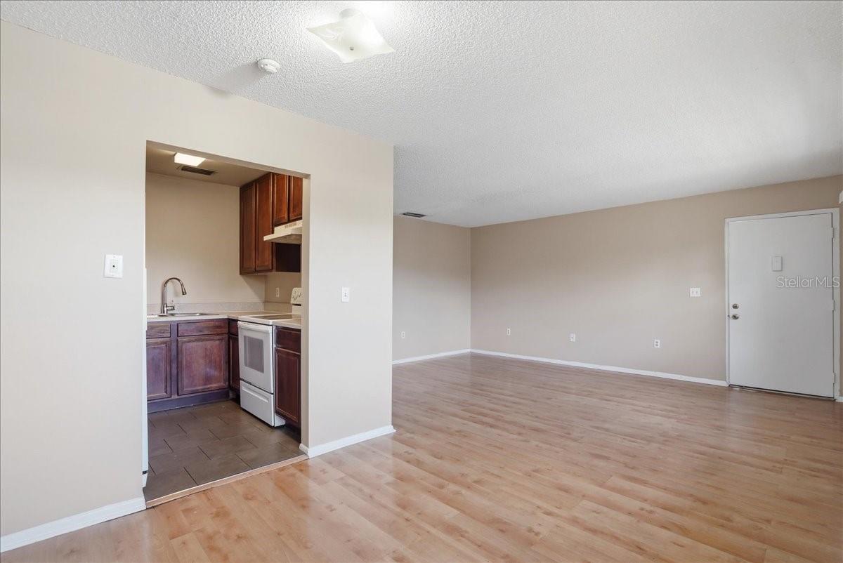 Image 7 of 22 For 4800 Rilma Avenue 145