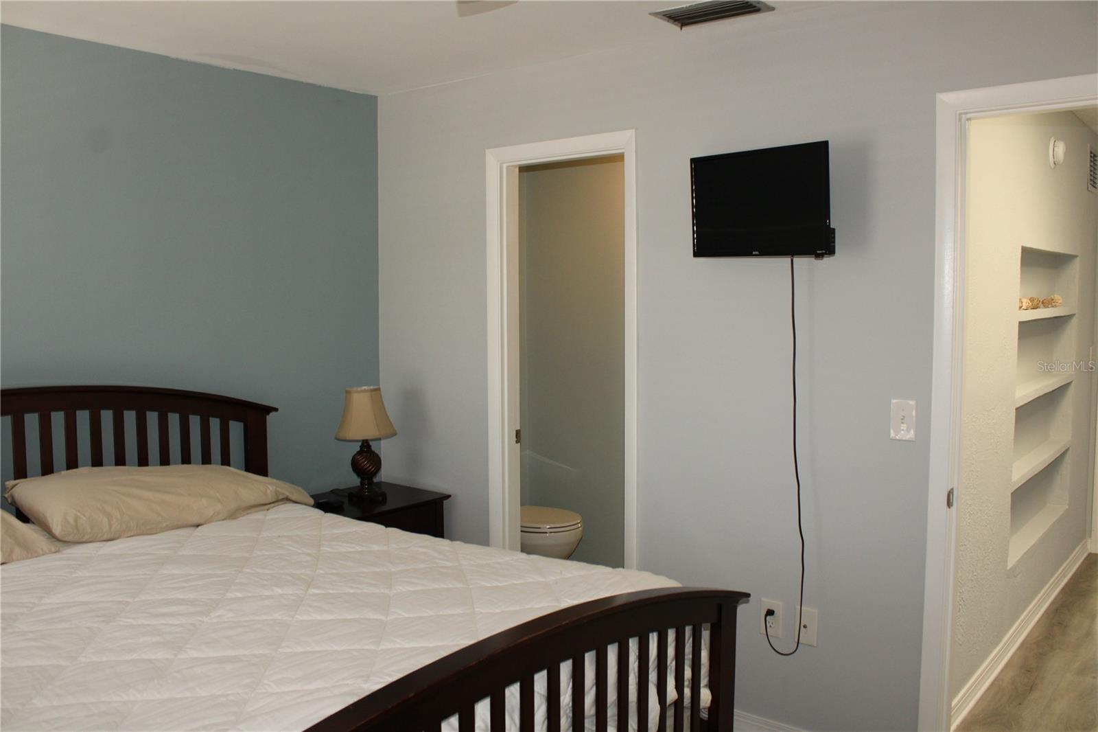 Image 16 of 22 For 3602 54th Street W D4