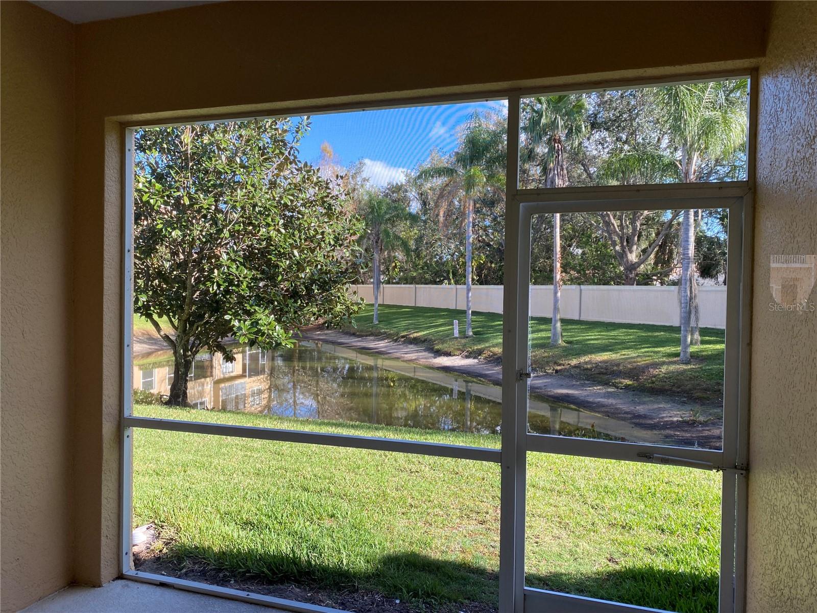 Image 19 of 23 For 3721 Parkridge Circle 6-104