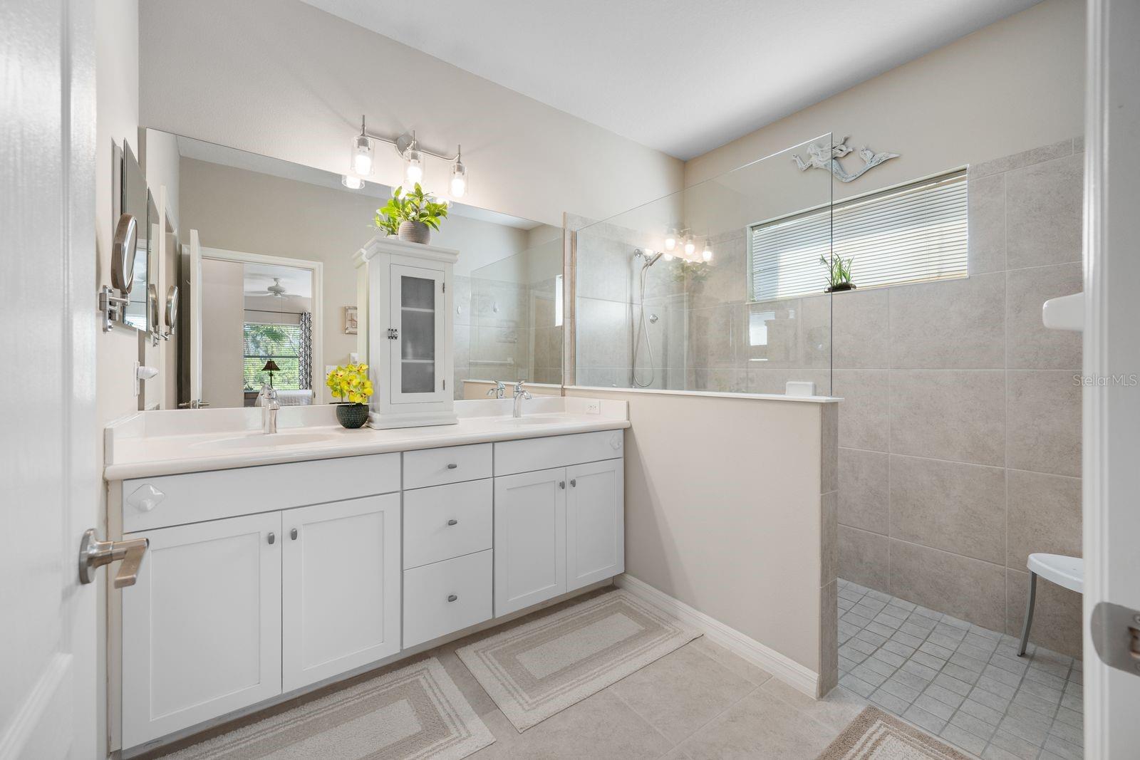 Image 36 of 67 For 1549 Westover Avenue