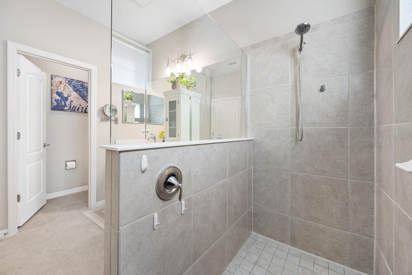 Image 39 of 67 For 1549 Westover Avenue